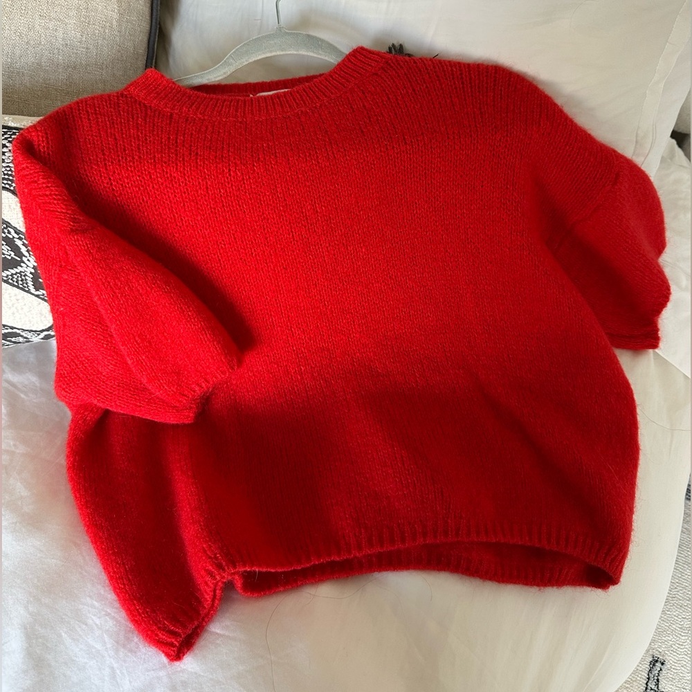 Gorgeous Red Short-sleeve Sweater